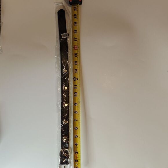 Premium PU Leather Durable Adjustable Dog Collar‎ with Paw Decoration Large - Picture 2 of 5